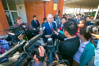 Пресс-подход главы Бурятии Вячеслава Наговицына Анна Огородник, UlanMedia