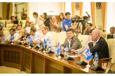 Коныеренция Единой России Анна Огородник, UlanMedia