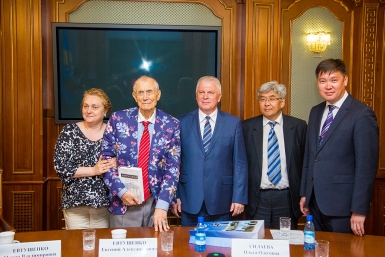 Евгений Евтушенко в Бурятии Анна Огородник, UlanMedia