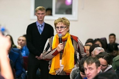 Власти Улан-Удэ ответили жителям 16-го округа на наболевшие вопросы Анна Огородник, UlanMedia 