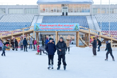 В Улан-Удэ открыли Центральный каток Александра Данилова, UlanMedia