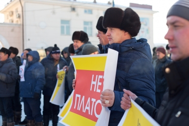 Дальнобойщики выступили с акцией протеста против системы Платон Александра Данилова, UlanMedia