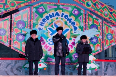 Мэр города Улан-Удэ Александр Голков поздравляет жителей столицы с Новым годом Александра Данилова, UlanMedia