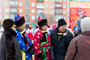 Артисты обсуждают свой художественный номер Александра Данилова, UlanMedia