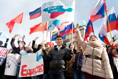 Митинг в честь присоединения Крыма прошел в Улан-Удэ Александра Данилова, ИА UlanMedia
