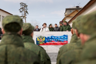Первых призывников 2016 года проводили на службу Александра Данилова, UlanMedia