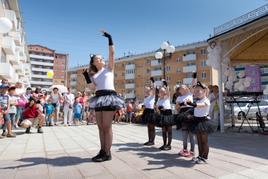 В 112 микрорайоне отметили окончание строительства Александра Данилова, UlanMedia