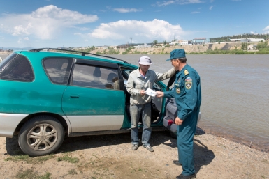МЧС учит улан-удэнцев правилам поведения на водных объектах Александра Данилова, UlanMedia