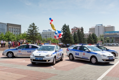 Ромашка – новый и сложный элемент показательных выступлений Александра Данилова, UlanMedia