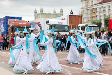 В Улан-Удэ встретили участников автопробега Китай-Монголия-Россия Александра Данилова, UlanMedia