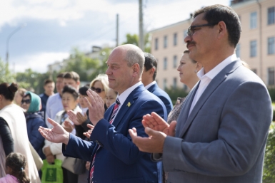 На открытии памятника Валентине Терешковой в Улан-Удэ Александра Данилова, ИА UlanMedia
