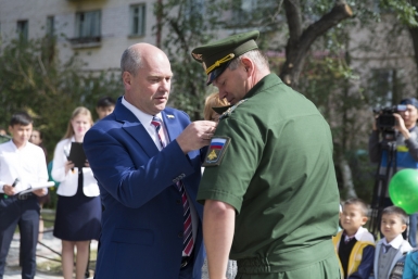 Вручение наград на открытии памятника Валентине Терешковой Александра Данилова, ИА UlanMedia