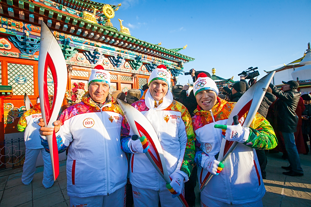 Олимпийский Огонь в Иволгинском дацане, Бурятия, Фото с места события собственное
