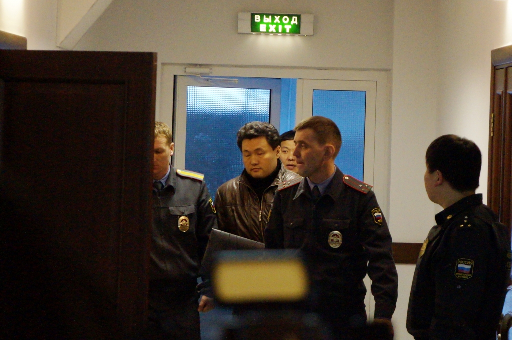 Судебное заседание по делу министра сельского хозяйства Бурятии Александра Манзанова, Фото с места события собственное