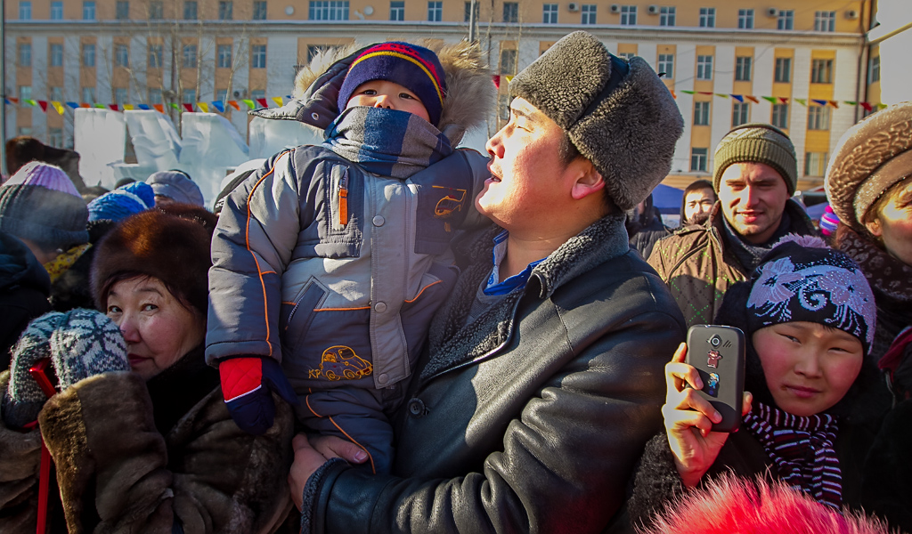 Веселый ехор и поздравления от сказочных героев , Фото с места события собственное