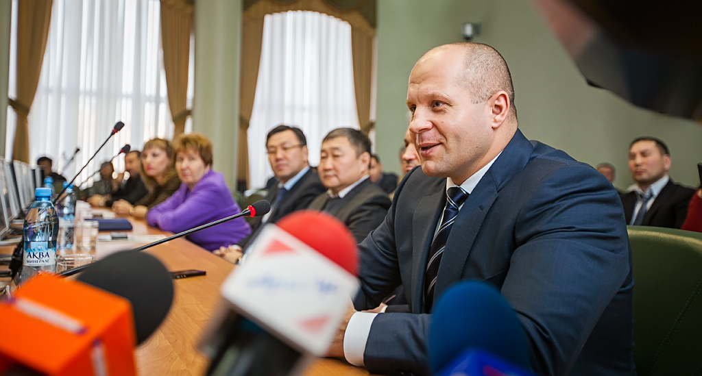 Федор Емельяненко на встреч в мэрии Улан-Удэ, Фото с места события собственное