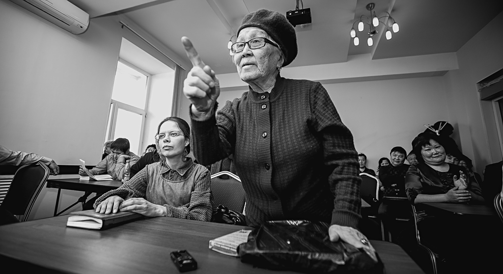 Заседание круглого стола не состоялось, Фото с места события собственное