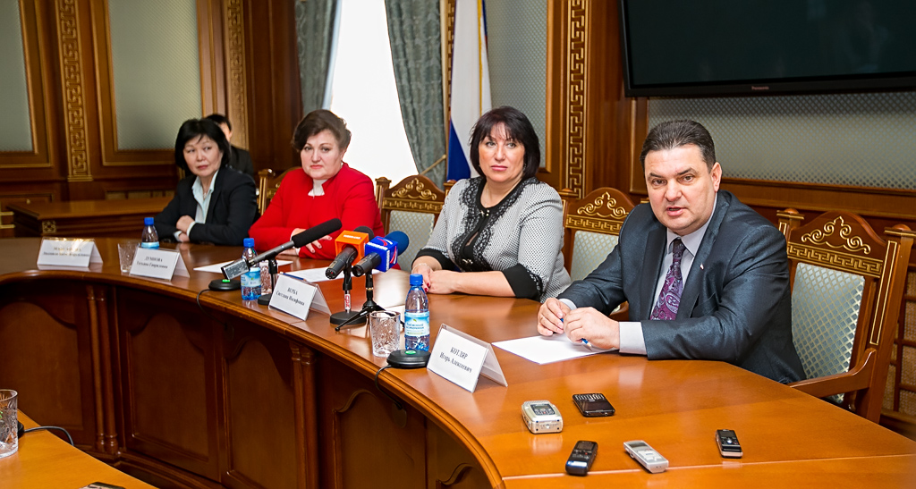 Министр экономики Крыма Светлана Верба на встрече с бизнесменами Бурятии, Фото с места события собственное