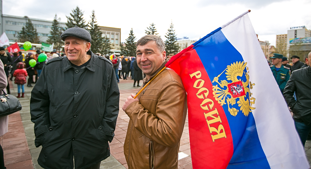 Праздничный митинг прошел на площади Советов в Улан-Удэ, Фото с места события собственное