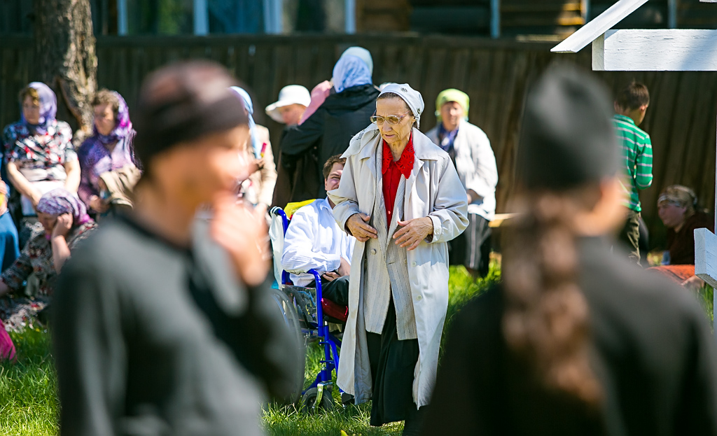 Крестный ход к месту чудотворного явления иконы Иоанна Предтечи, Фото с места события собственное