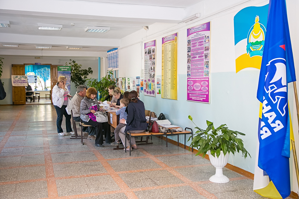 Около 15 тысяч улан-удэнцев выбрали 30 кандидатов в депутаты горсовета от ЕР, Фото с места события собственное