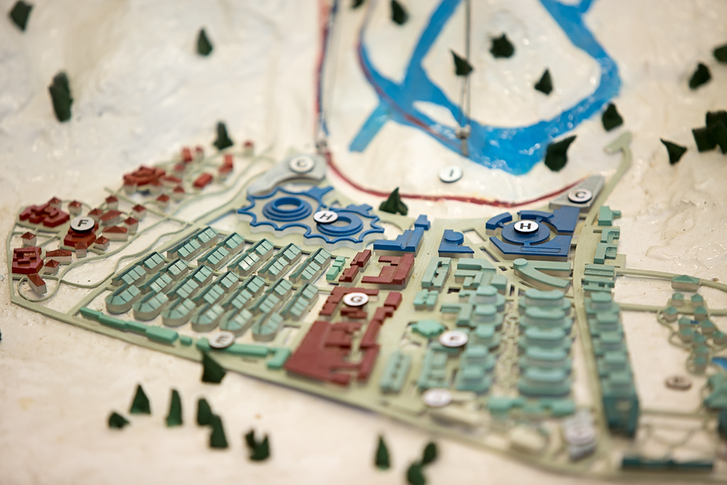 Варианты строительства горнолыжного курорта "Гора Бычья" представили главе Бурятии, Фото с места события собственное