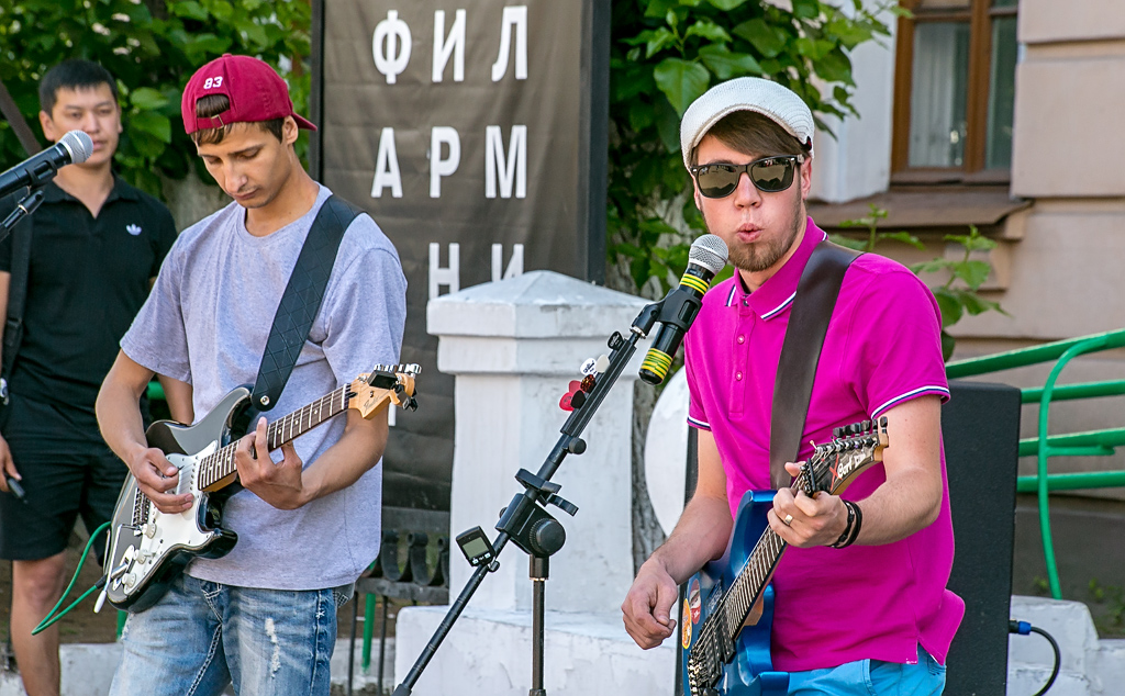 Концерт в поддержку фестиваля "Голос кочевников" дала группа "Musicband Krabы" в Улан-Удэ, Фото с места события собственное