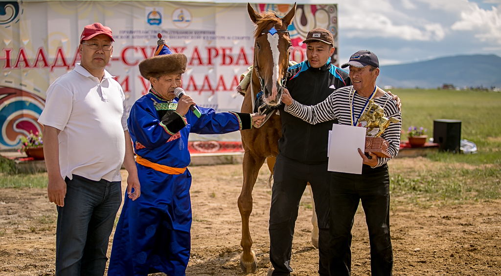 Скакун борца Базара Базаргуруева стал абсолютным чемпионом "Сурхарбана" в Бурятии, Фото с места события собственное