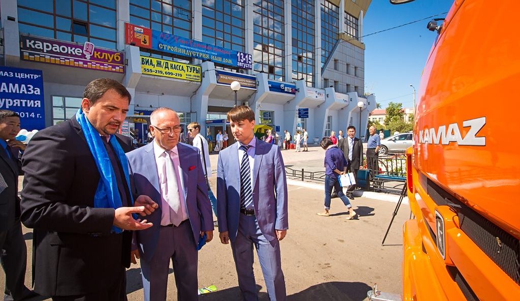 "Дни КАМАЗа" проходят в столице Бурятии, Фото с места события собственное