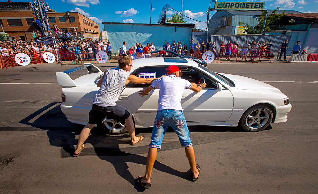 Лучшие гонщики из Иркутска, Читы и Улан-Удэ приняли участие в SIBERIAN DRAG RACING, Фото с места события собственное