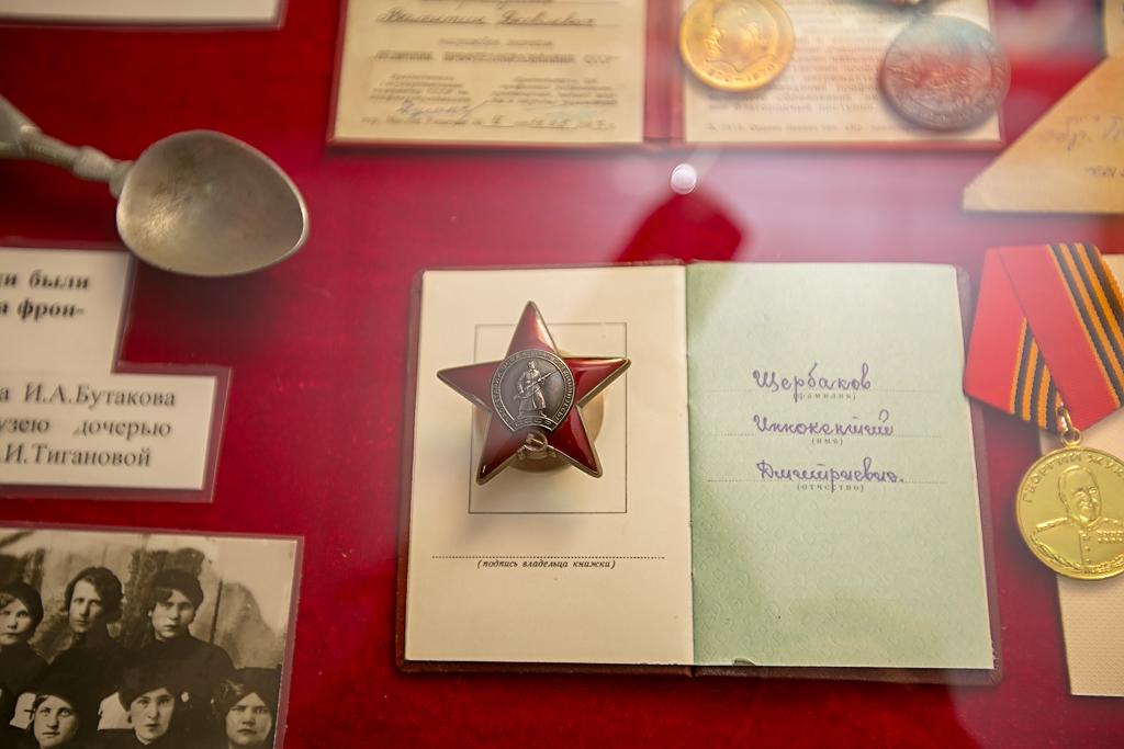 На фото из музея ЛВРЗ - военные будни завода, Фото с места события собственное