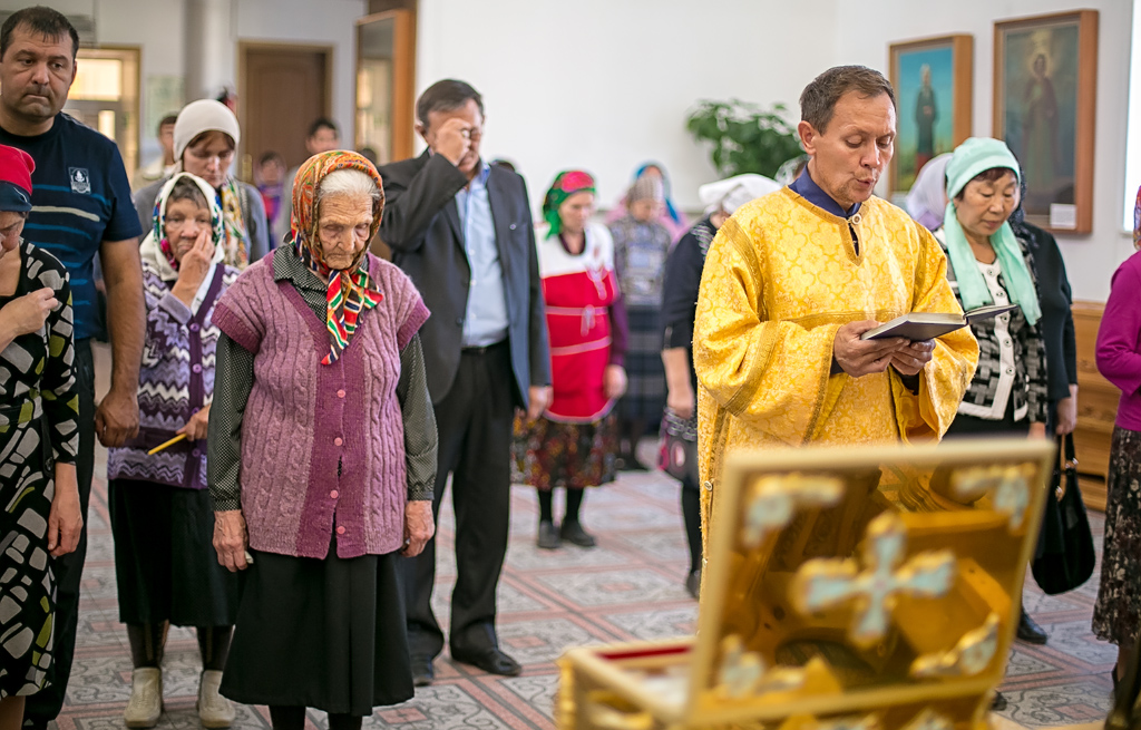 Мощи 12 святых побывали в Вознесенком храме в Улан-Удэ, Фото с места события собственное