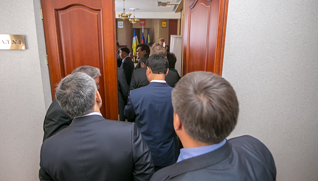 Депутаты горсовета Улан-Удэ идут выбирать мэра , Фото с места события собственное