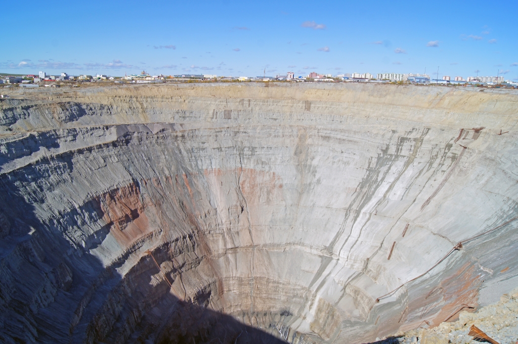 Кимберлитовая трубка Мир, Фото с места события собственное