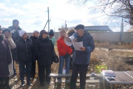 Жители о. Комсомольский вышли на митинг с требованием узаконить их дома в Улан-Удэ, Фото с места события собственное