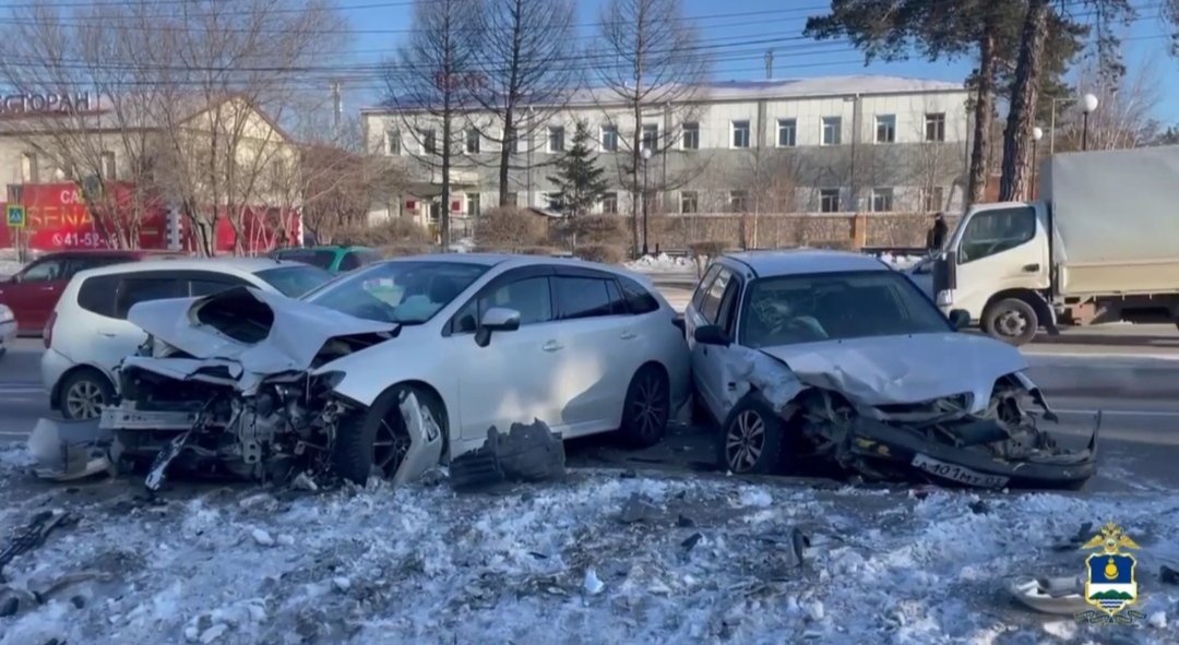 Дети пострадали в ДТП из трех машин ГИБДД Бурятии