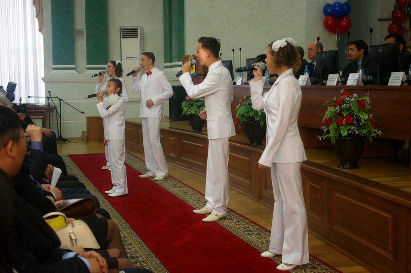 Молодые специалисты, Фото с места события собственное