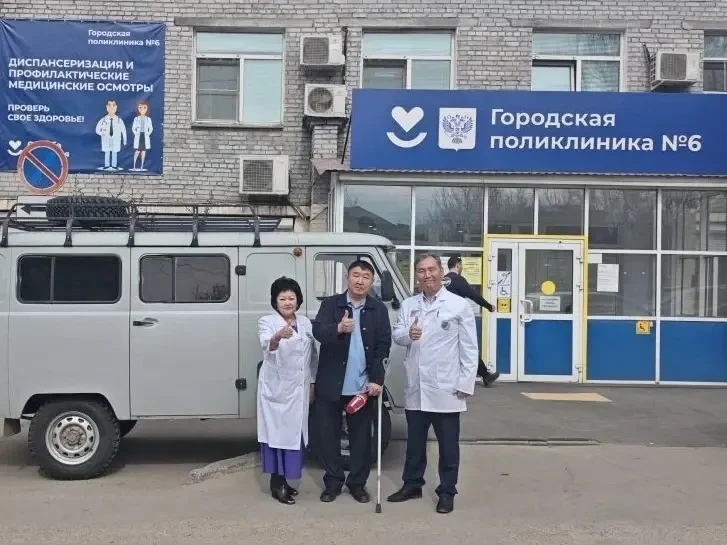 Поликлиника №6 Улан-Удэ передала УАЗ бойцам СВО Минздрав Бурятии