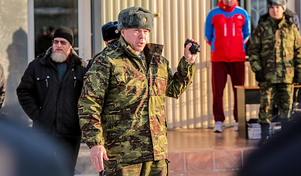 В стрельбе и прохождении препятствий соревновались бойцы спецназа "Байкал" в Бурятии
