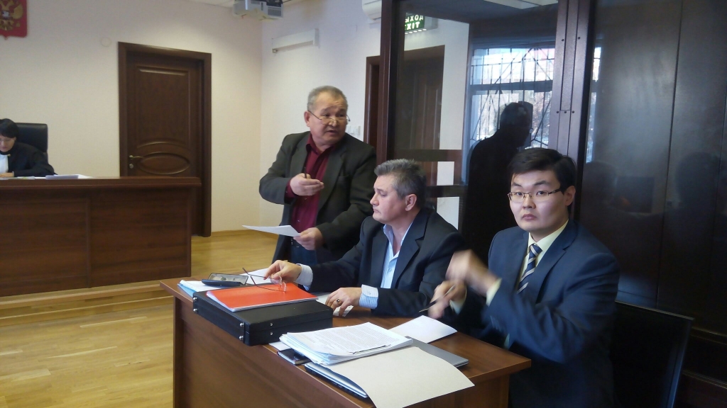 Заседание суда по отмене итогов выборов на "округе Голкова" в Улан-Удэ, Фото с места события собственное