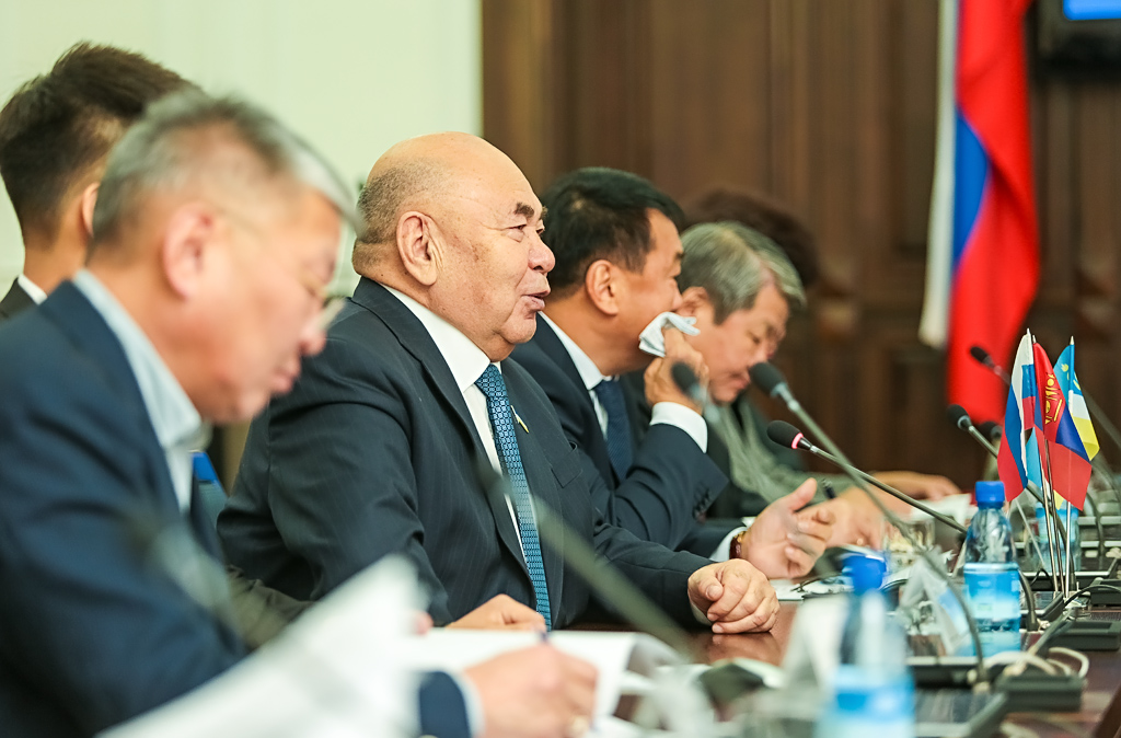 Представители Народного Хурала Бурятии на встрече с монгольской делегацией, Фото с места события собственное