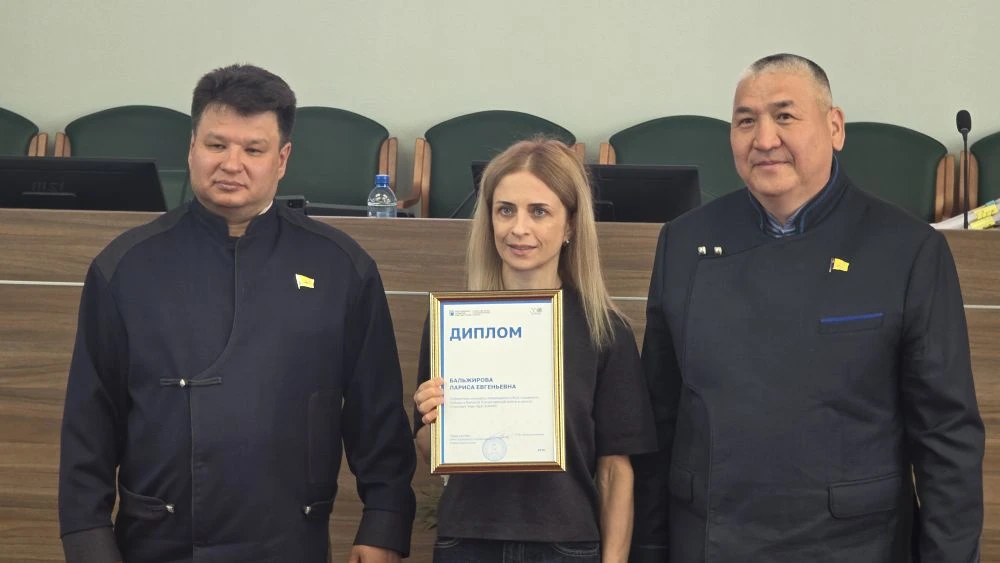 Победителей патриотического конкурса к 9 Мая чествовали в Горсовете Улан-Удэ UlanMedia