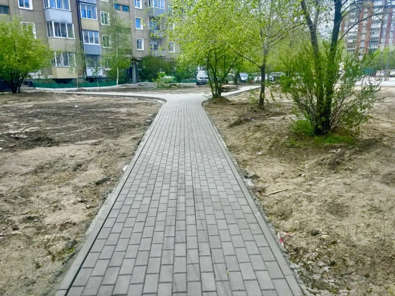 Во дворах Улан-Удэ появятся игровые зоны, тренажёры, дорожки и зелень мэрия Улан-Удэ