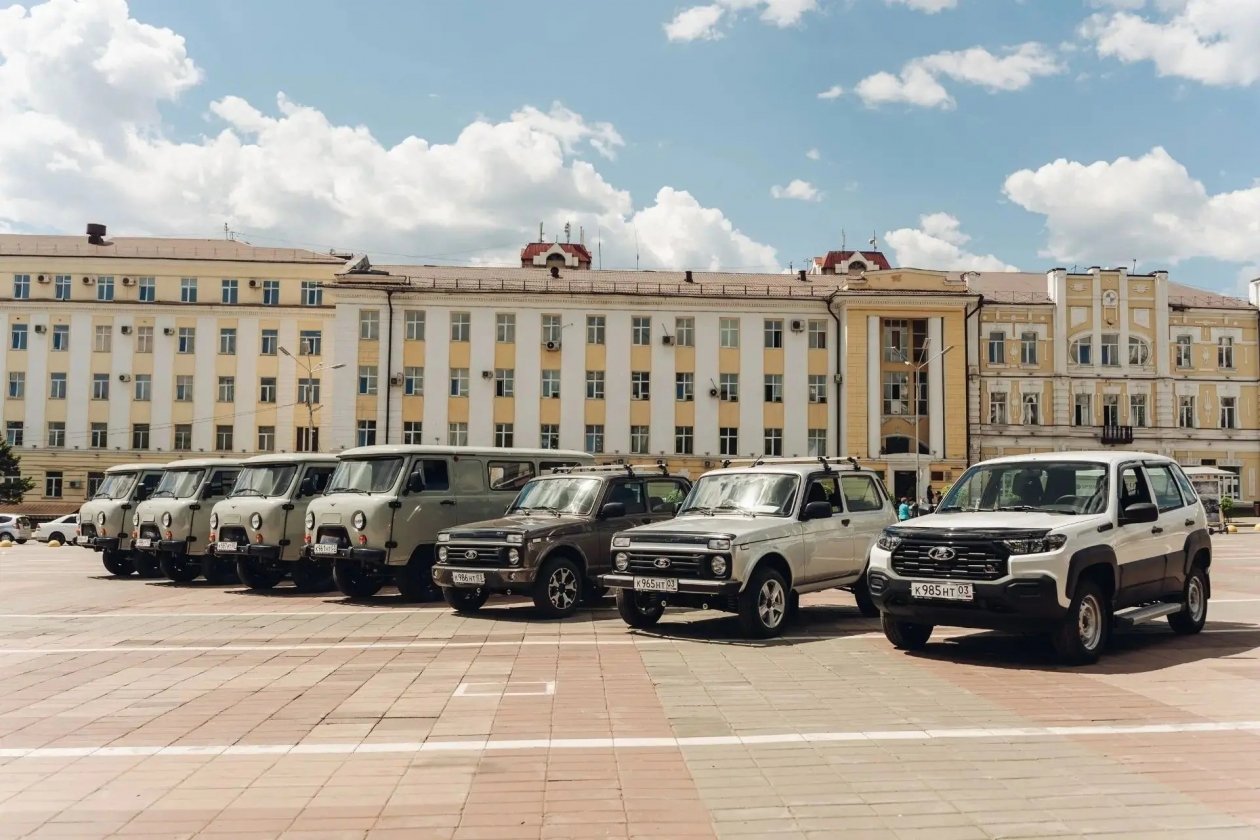Инспекторы природы Бурятии получили семь новых патрульных автомобилей пресс-служба правительства Бурятии