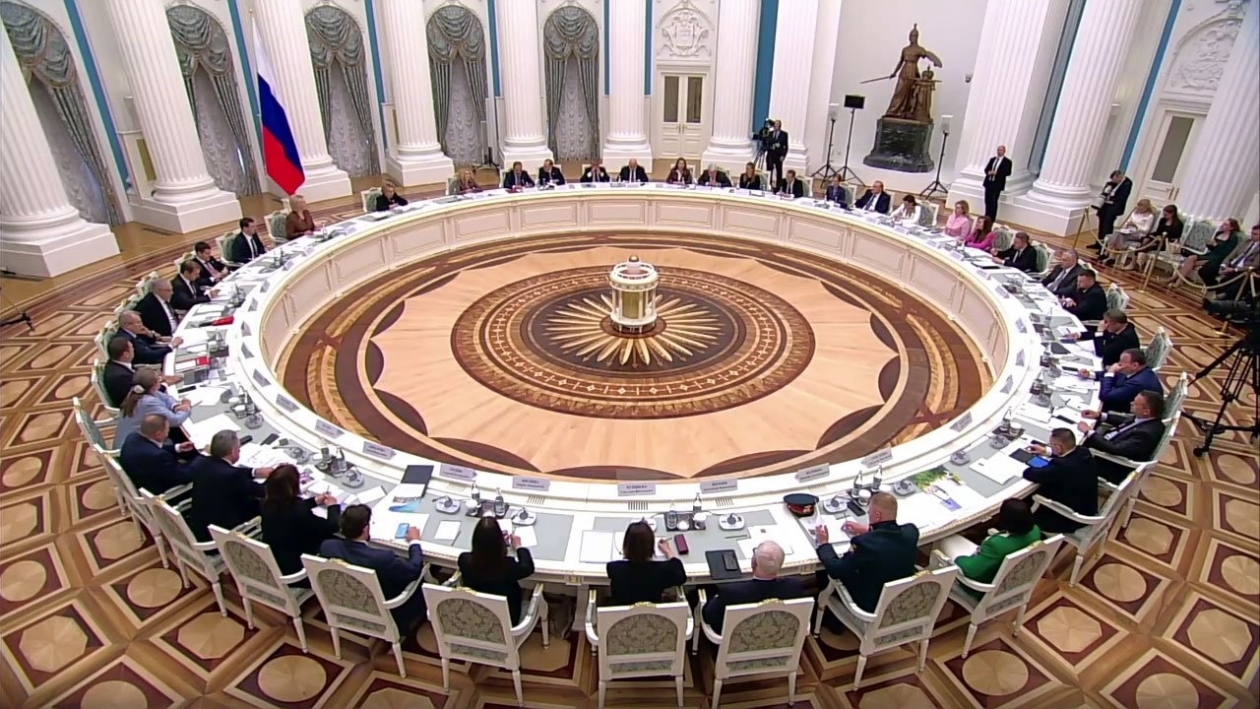 На заседании Совета при Президенте по демографии озвучили результаты всероссийского опроса Народный фронт