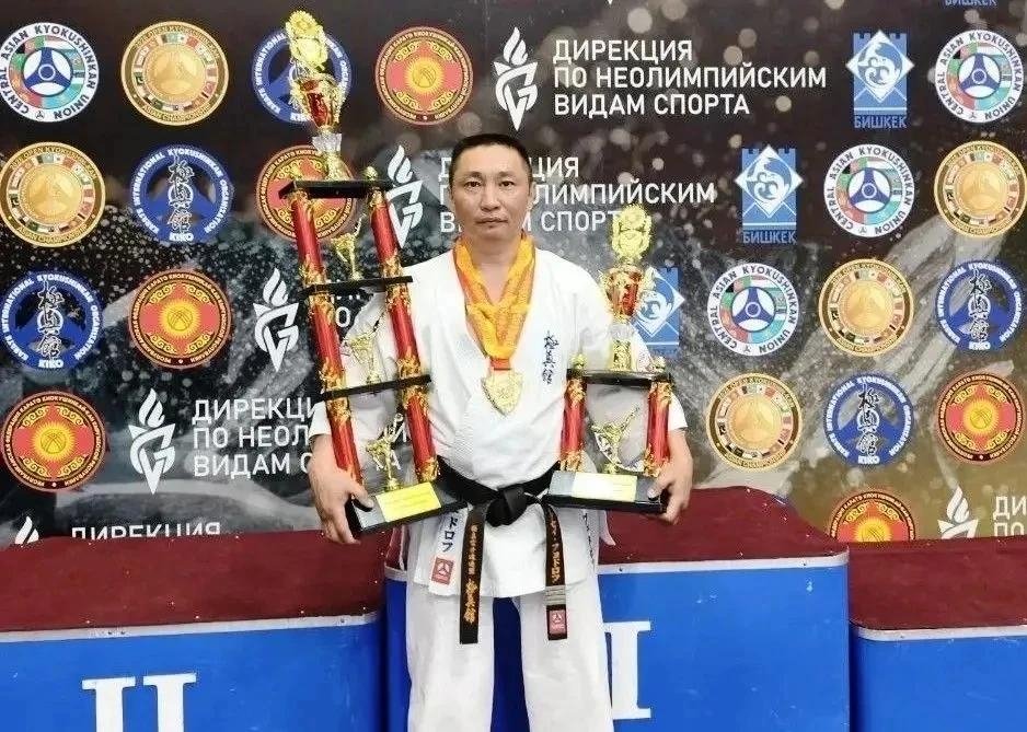 Бурятский каратист второй раз подряд стал чемпионом Азии пресс-служба правительства Бурятии