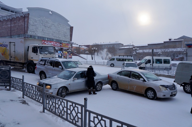ДТП с шестью автомобилями произошло на улице Куйбышева в Улан-Удэ сегодня, Фото с места события собственное
