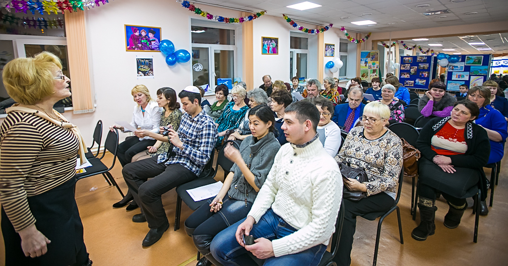 Ханукальный светильник зажгла еврейская диаспора в Бурятии в день 25 кислева, Фото с места события собственное