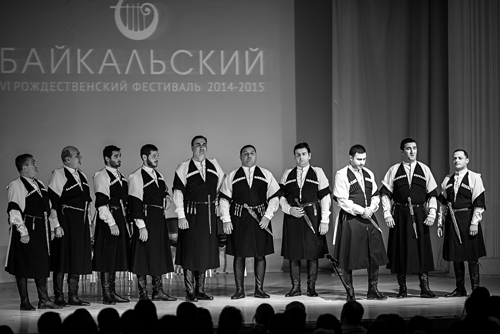 "Перелетные птицы" из Грузии стали украшением Рождественского фестиваля в Улан-Удэ, Фото с места события собственное