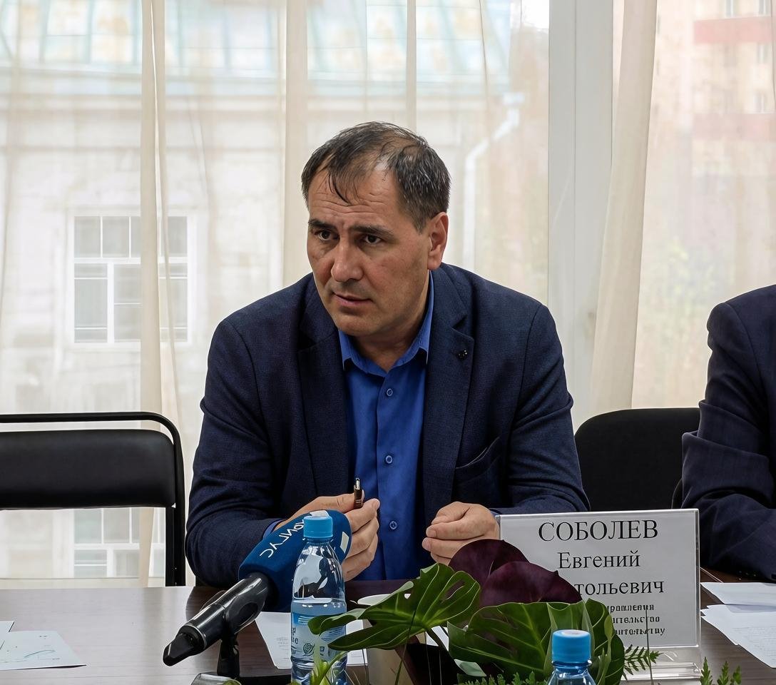 Е. Соболев
